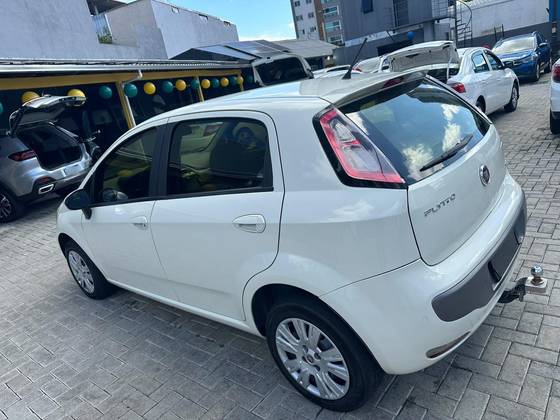 FIAT PUNTO 1.6 ESSENCE 16V FLEX 4P AUTOMATIZADO FIAT PUNTO 1.6 ESSENCE 16V FLEX 4P AUTOMATIZADO